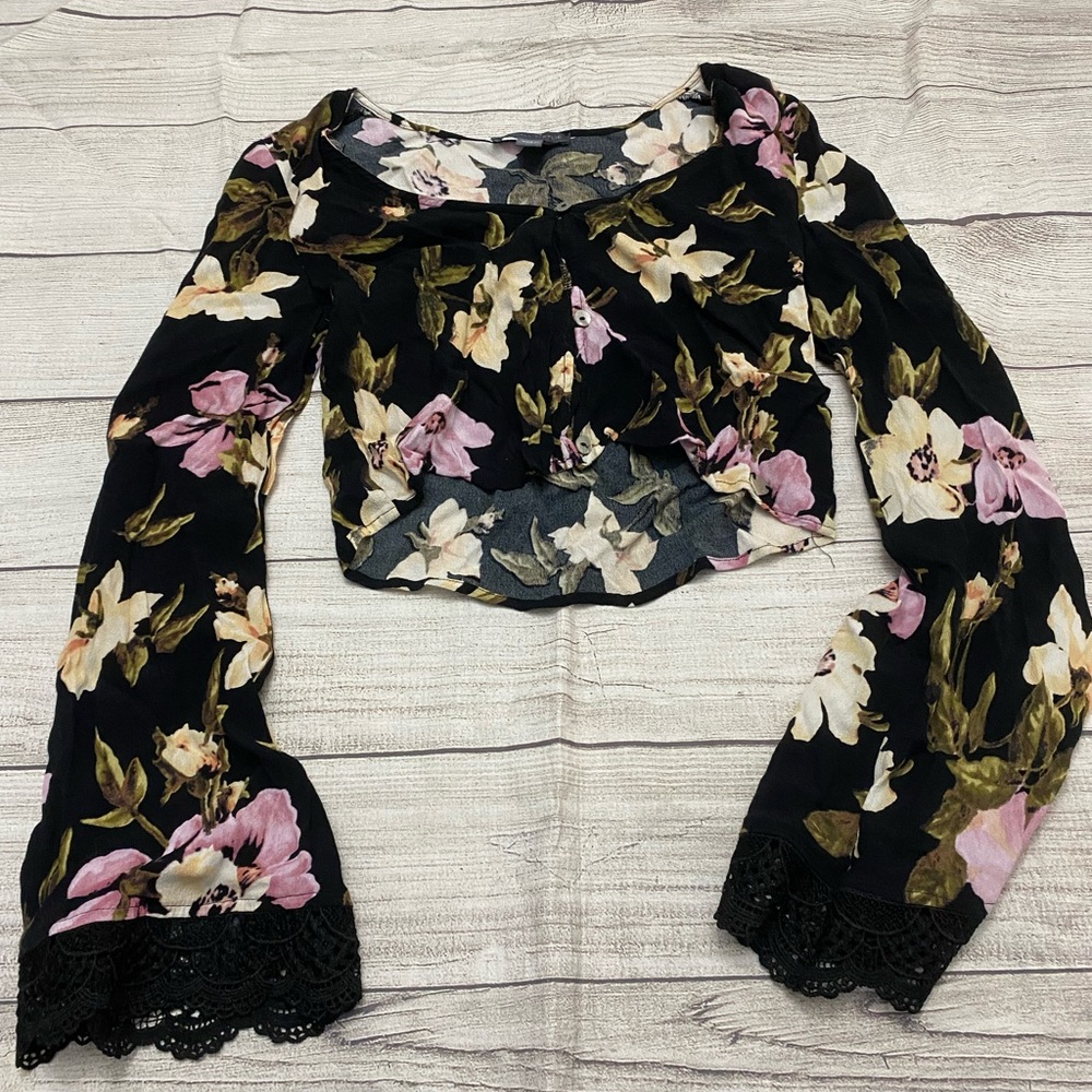 Kendall + Kylie Black Pink Floral Bell-Sleeve Crop Top Xs